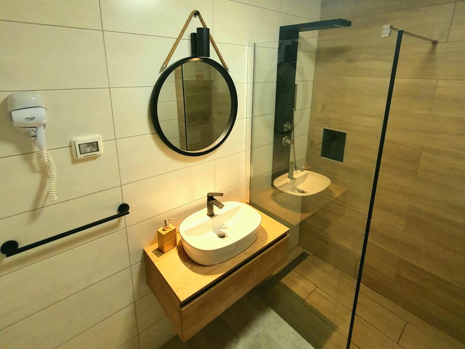 Shower, Bathroom
