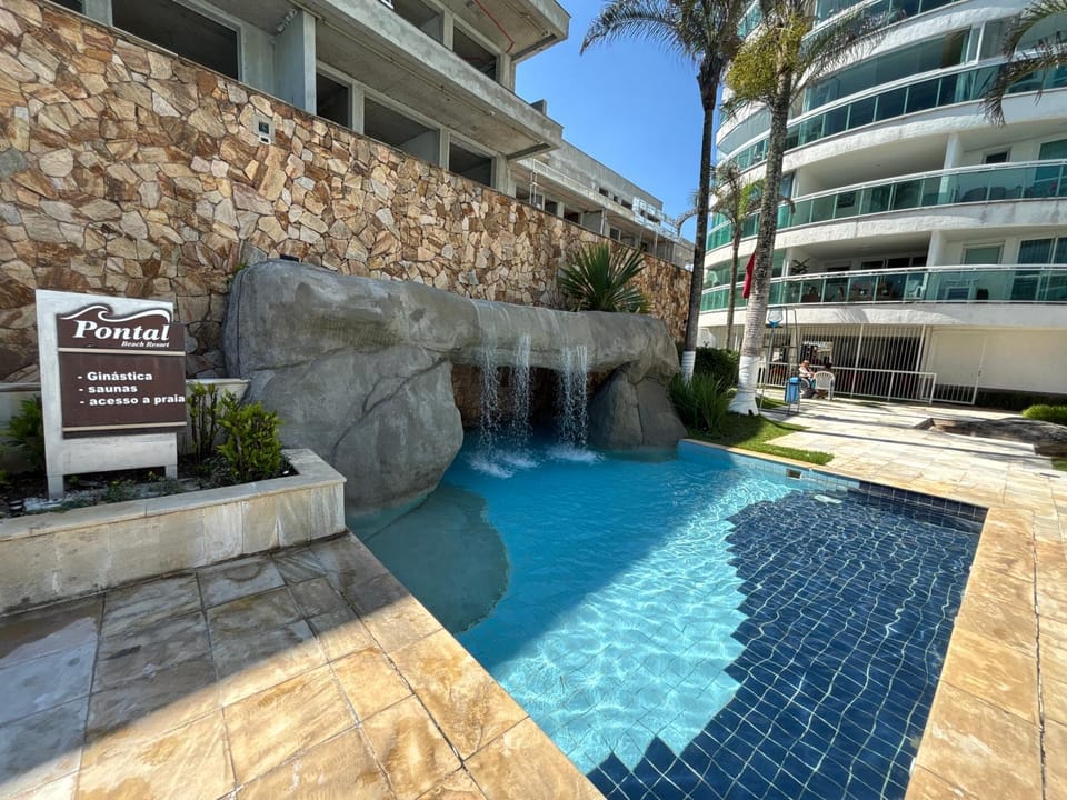 Flat com piscina na beira da praia do Recreio Apartment in Rio de Janeiro