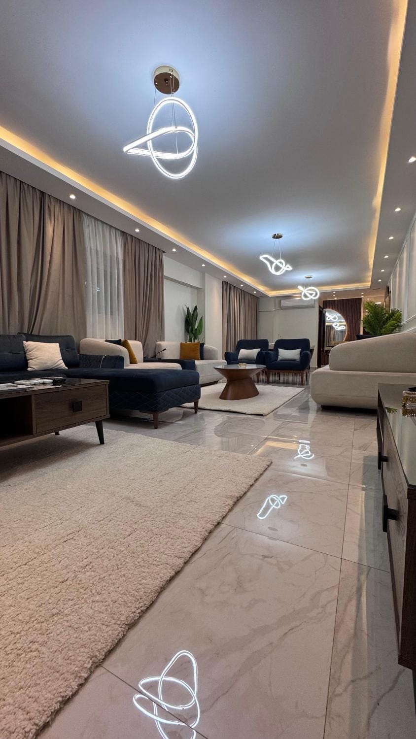 شقه 3 غرف بالدقي Apartment in Egypt