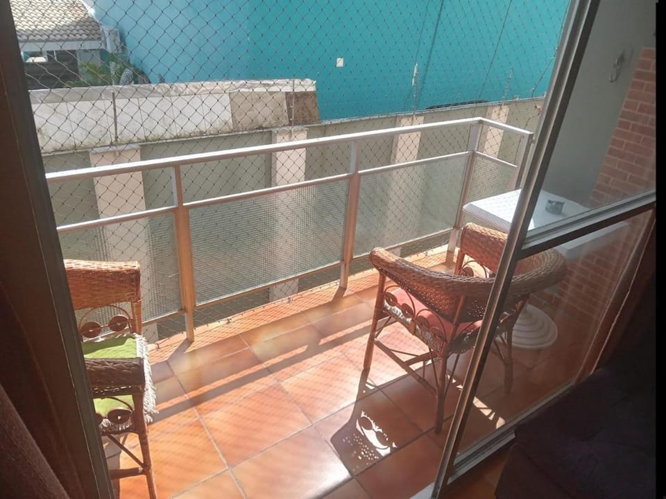 Enseada, close to the beach and shops complete Apartment in State of São Paulo
