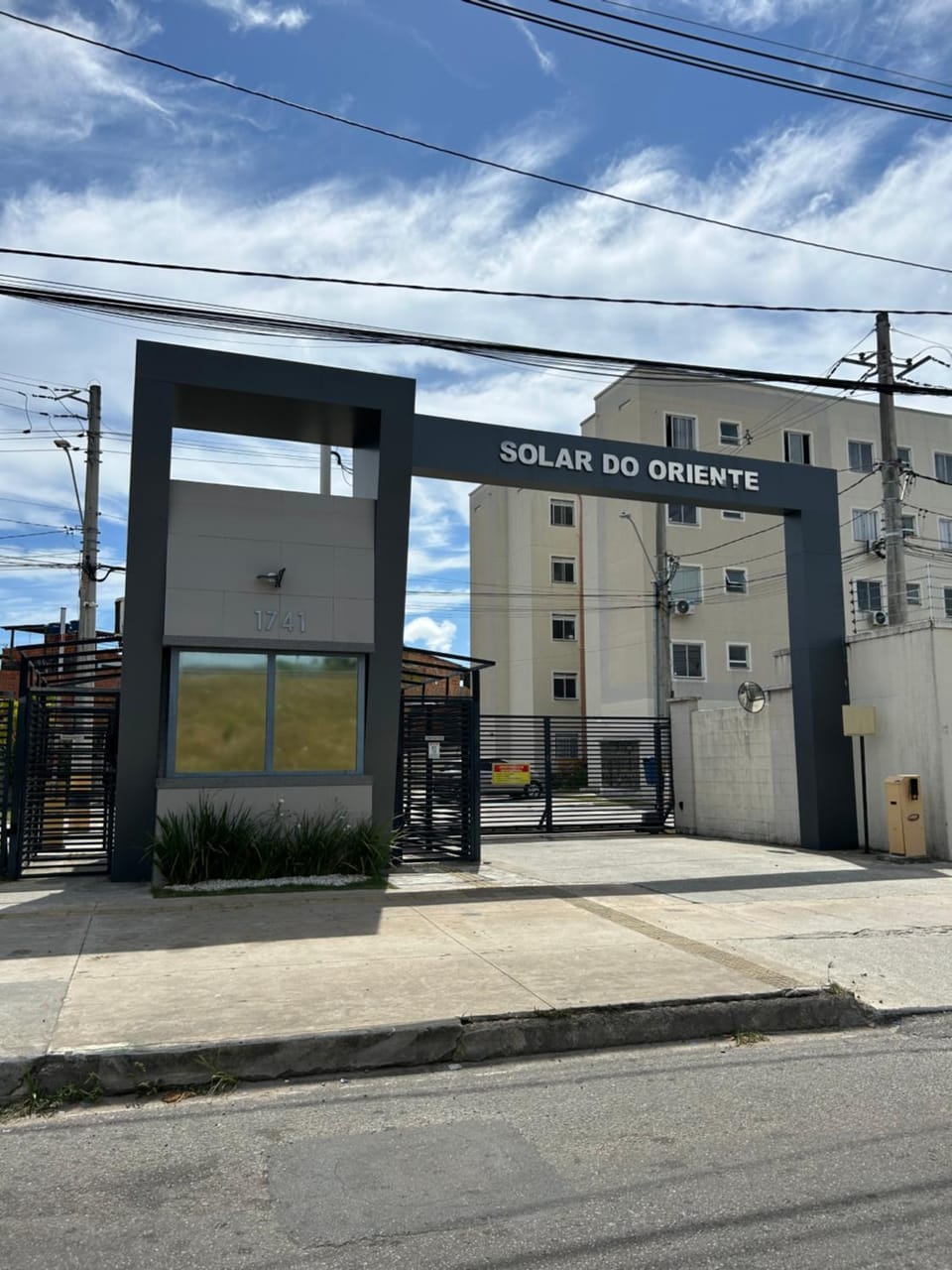 Facade/entrance