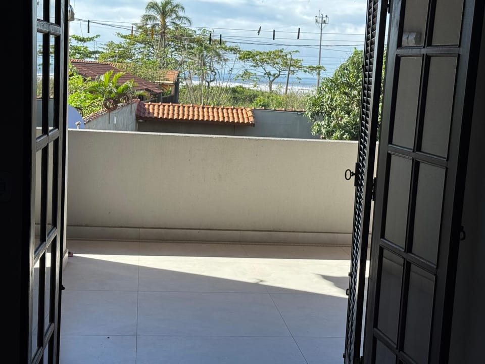Casa de praia com vista para o mar House in Bertioga