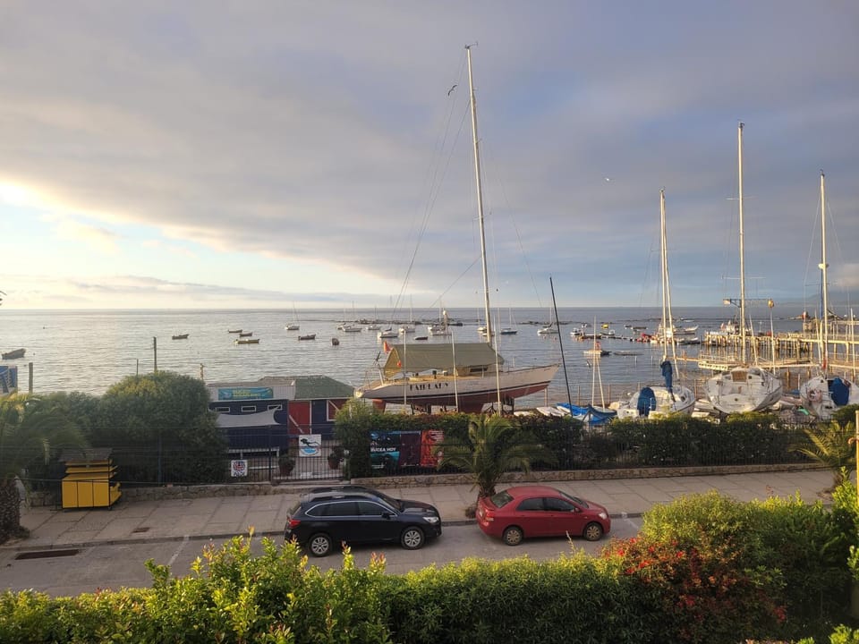 Nearby landmark, Restaurant/places to eat, BBQ facilities, Fishing, Garden, Snorkeling, Beach, Windsurfing, Canoeing, Hiking, Diving, Garden view, Garden view, Sea view, Street view, Sports, Entertainment, Location, Sunset