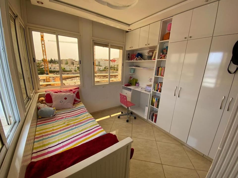 Appartement prestigieuse en plein cœur de Hay Riad et près du stade Moulay Abdallah Apartment in Rabat