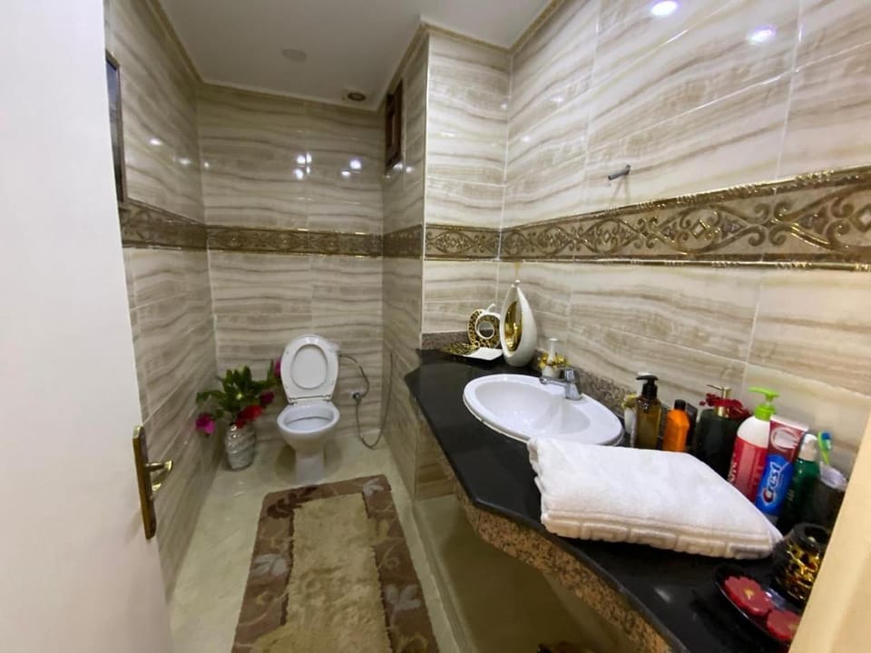 Appartement prestigieuse en plein cœur de Hay Riad et près du stade Moulay Abdallah Apartment in Rabat
