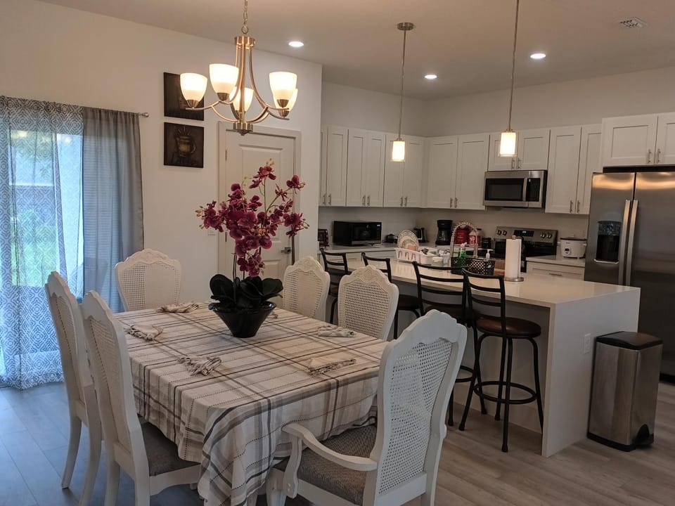 Beautiful Room in quiet place shared bath Vacation rental in Florida