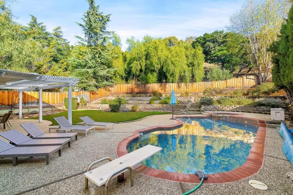 Marbella Lane - 4BR w Gem Pool in SiliconValley House in San Jose