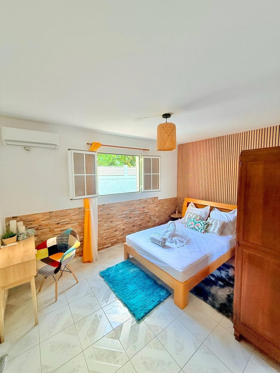 Bed, Bedroom