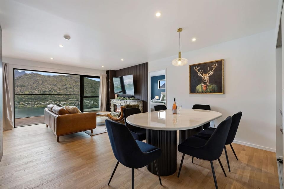 Summit Haven – West | 3BR New Build | Spa House in Queenstown