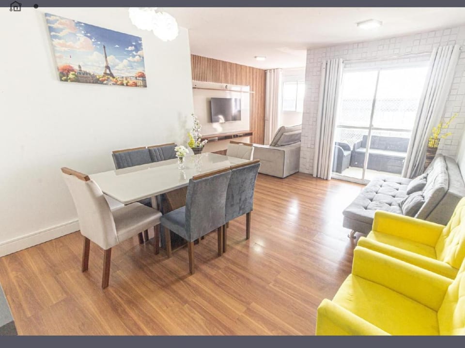 Apartamento de 72 metros com piscina aquecida, conforto e elegância Apartment in Sao Paulo City