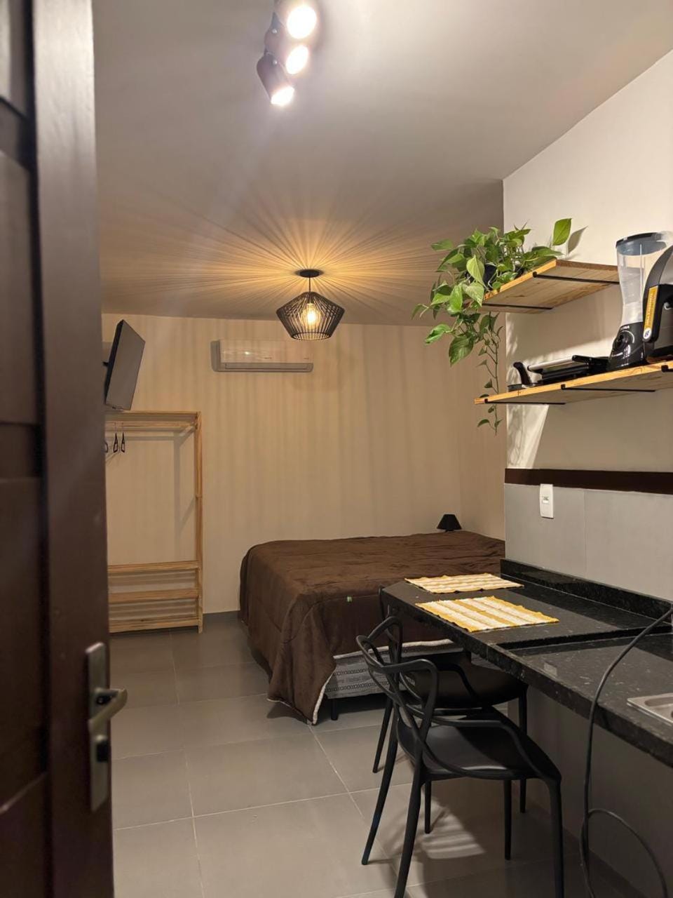 TV and multimedia, Dining area, air conditioner