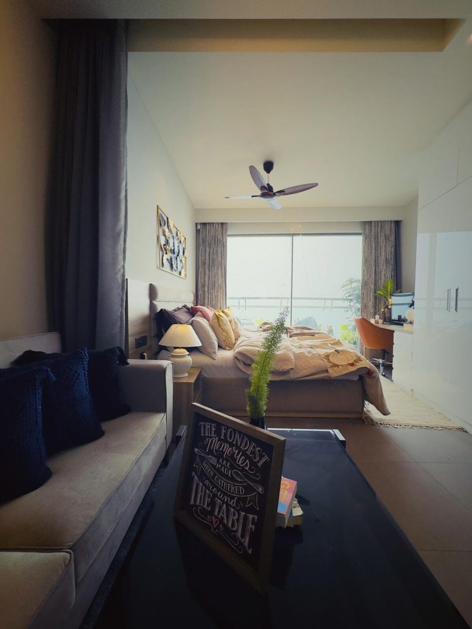 High Rise Luxe Stay - River View - Noida Apartment in Noida