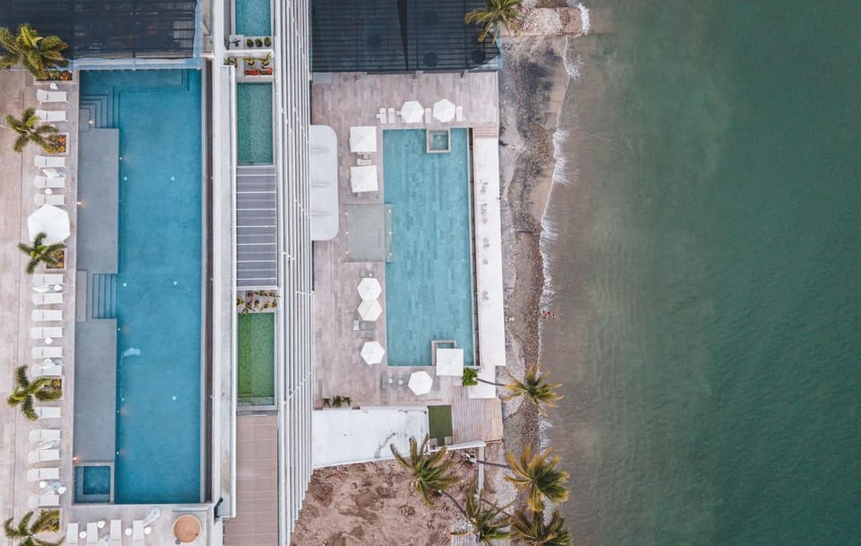 Pool view, Sea view, Swimming pool, sunbed