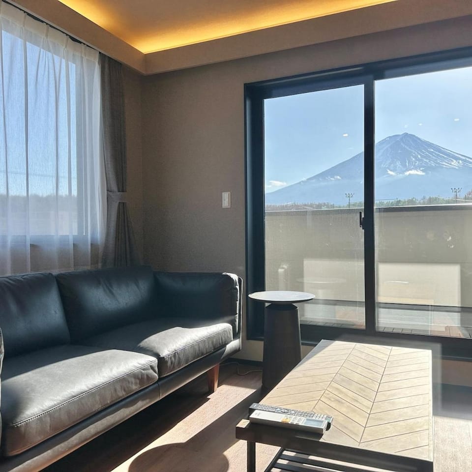 Natural landscape, Living room, Mountain view