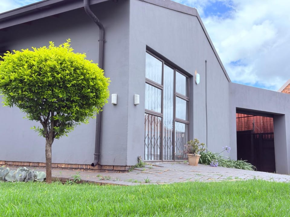 43 Home Reyno Ridge Bed and Breakfast in South Africa