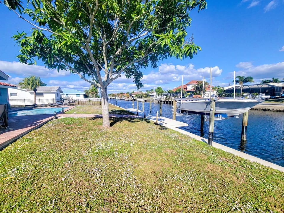 Canalfront Pool Gulf of America Boating Access House in Punta Gorda