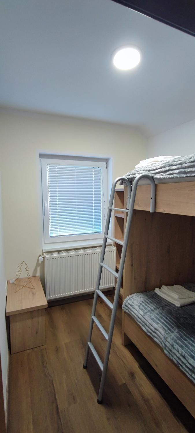 bunk bed