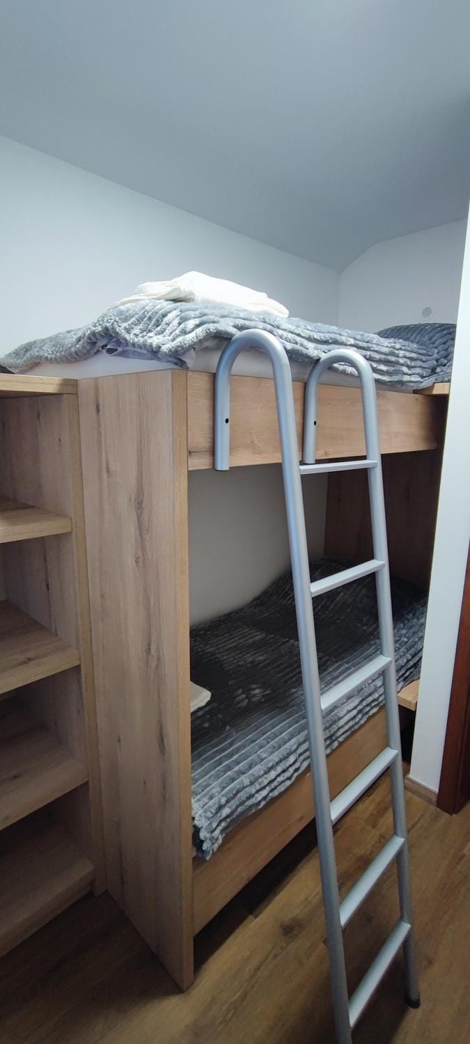 bunk bed
