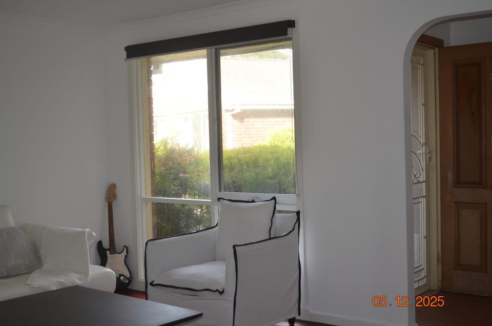 Donvale House 15KM to CBD 3 Bed rooms House in Melbourne
