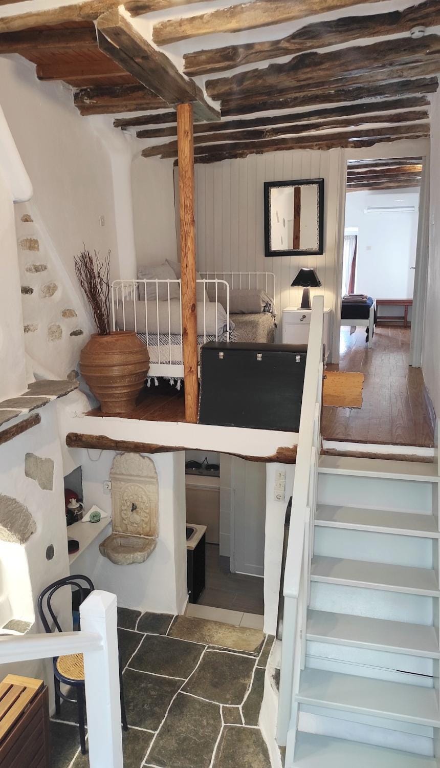 Kastro Gate Sea View House Sifnos Apartment in Milos