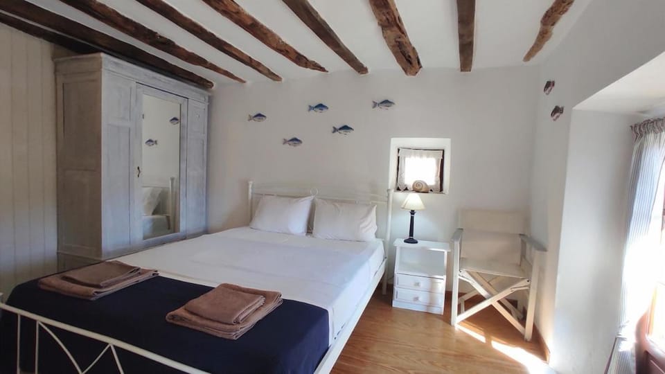 Kastro Gate Sea View House Sifnos Apartment in Milos
