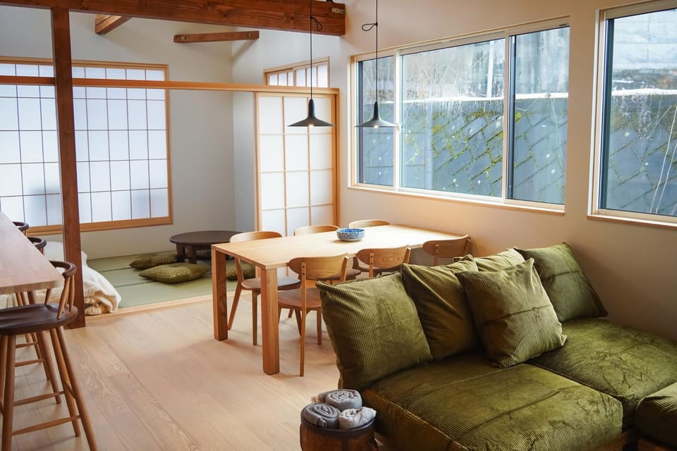 Living room, Dining area