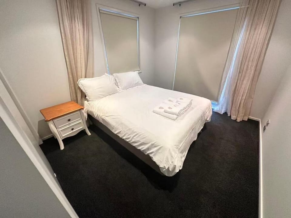 Verve Cliff, A hidden sanctuary above the waves Villa in Auckland