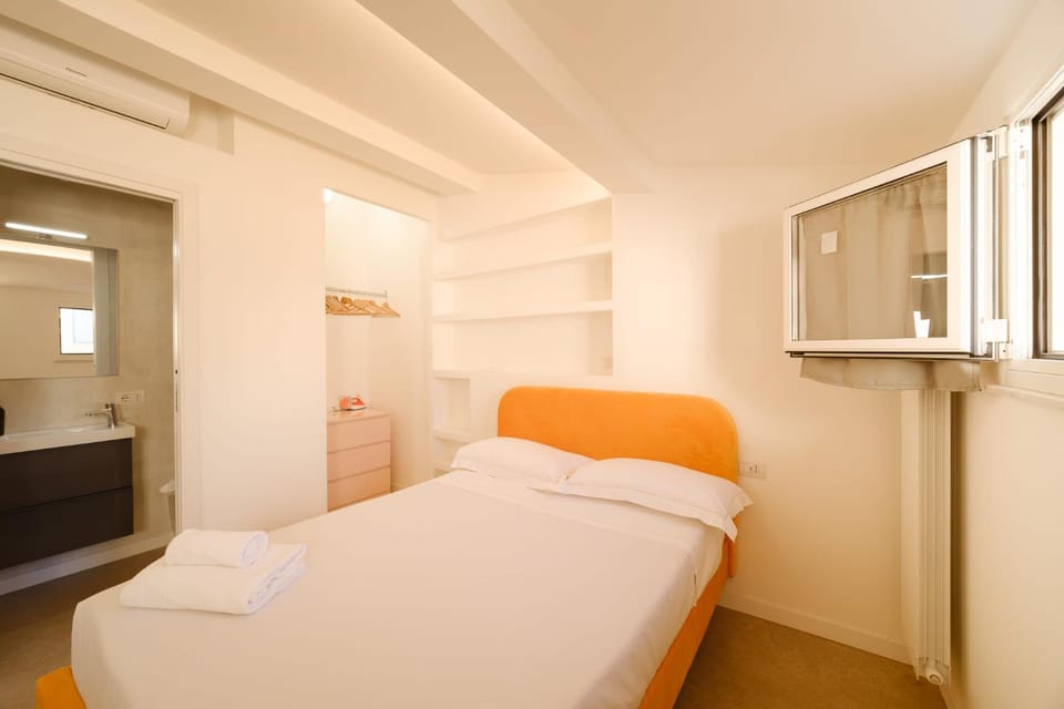 Trevi's Nest by BuddyRent Inn in Rome