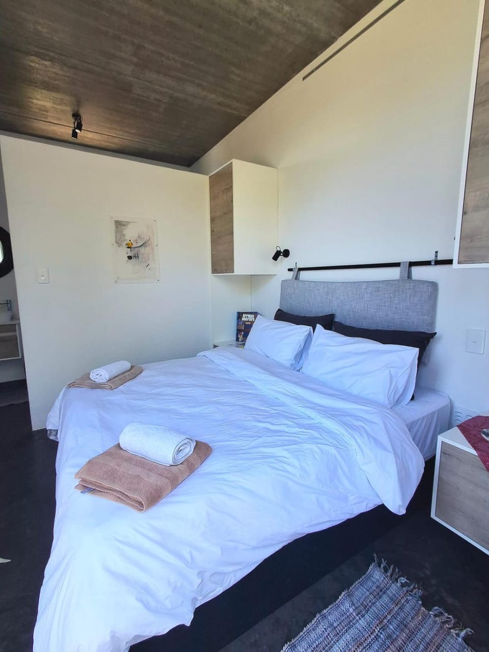 Bedroom, wardrobe