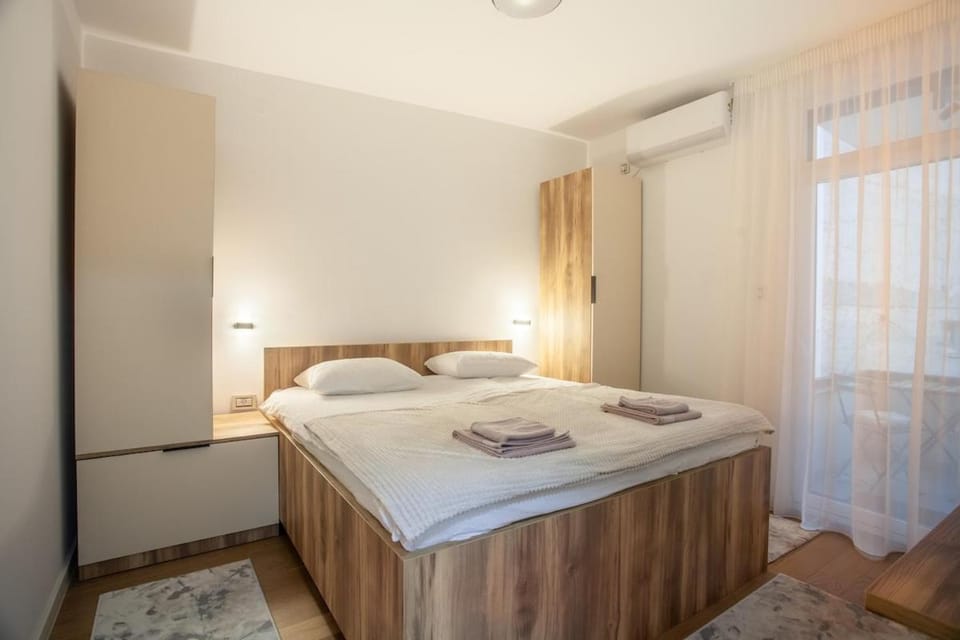 Bed, Photo of the whole room, Bedroom, towels, wardrobe