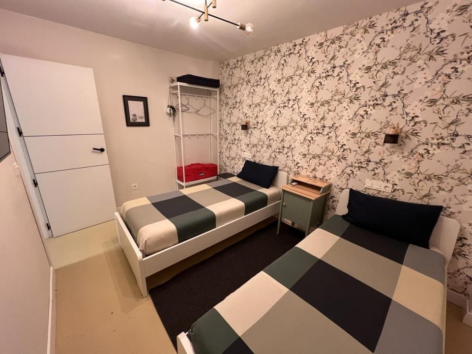 Avignon, VUT-47-445 Apartment in Valladolid