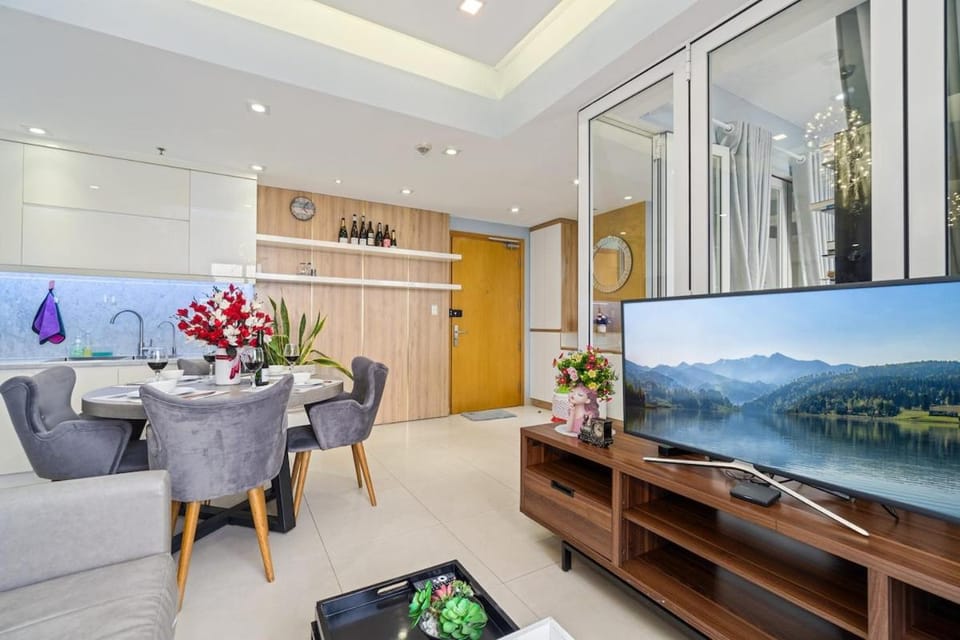 Beautiful Landmark View 2BR - Masteri ThaoDien T1 Apartment in Ho Chi Minh City