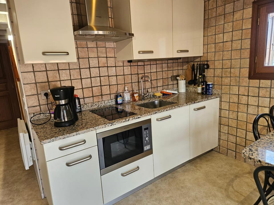 stove, kitchen, kitchen