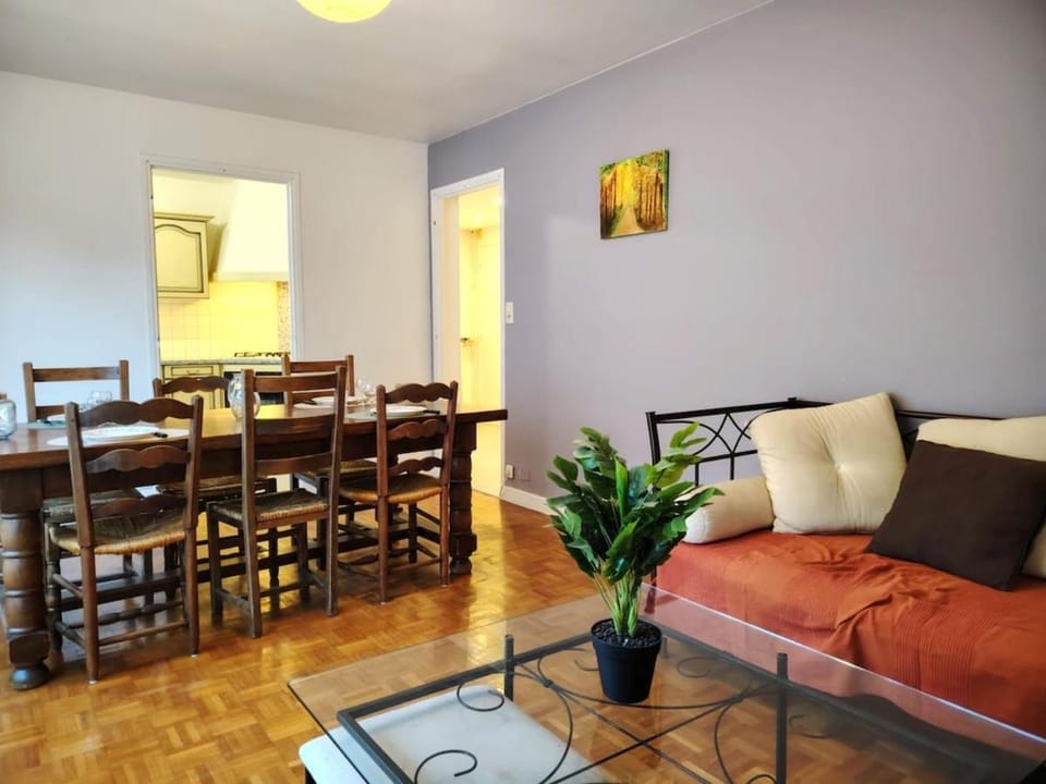 Le Maurice - Proche hôpital - hyper centre - Wifi Apartment in Provence-Alpes-Côte d'Azur