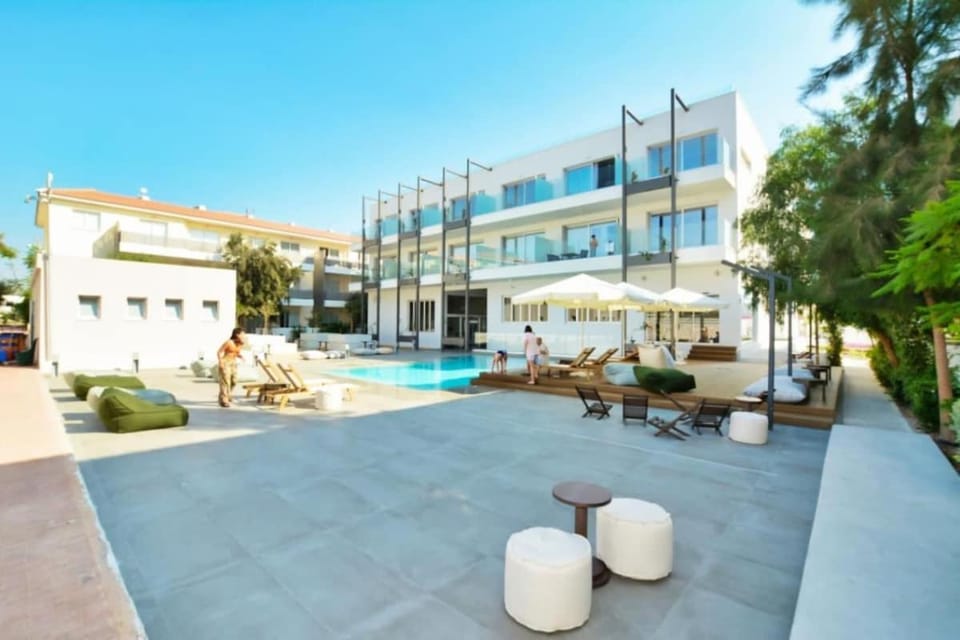 SunnyVillas Suite Mythical GYM Swimming Pool S19 Apartment in Paralimni