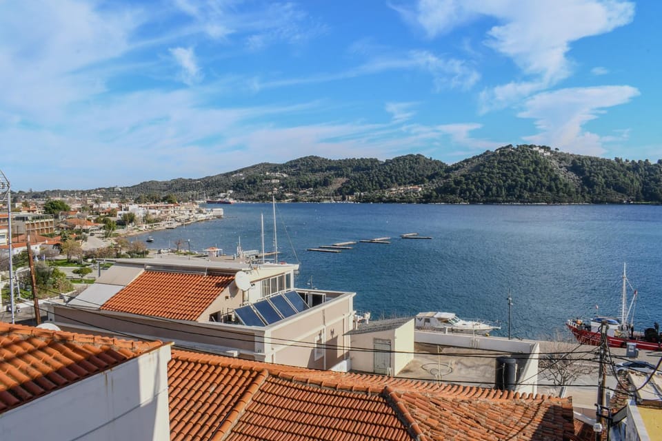Sea Breeze Apartment in Skiathos