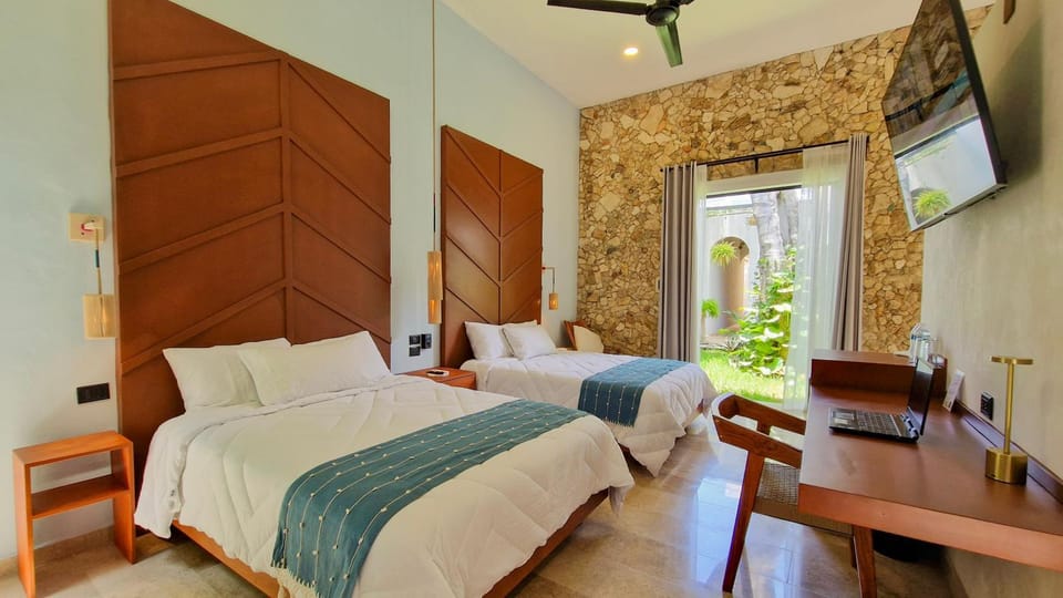 TV and multimedia, Photo of the whole room, air conditioner