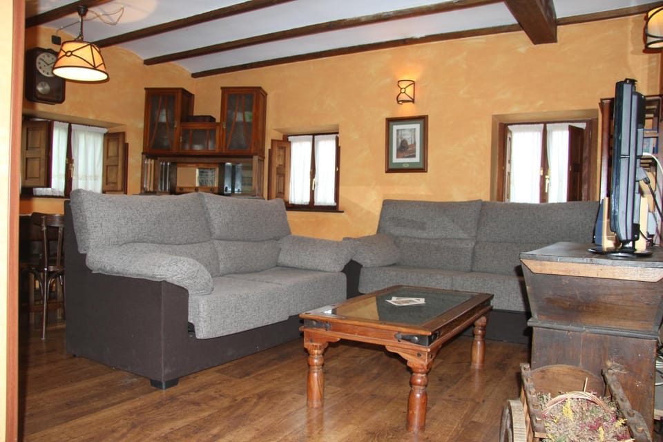 Ca María Fayas Country House in Asturias