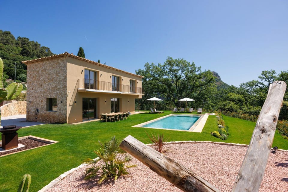 Natural landscape, Garden view, Mountain view, Swimming pool