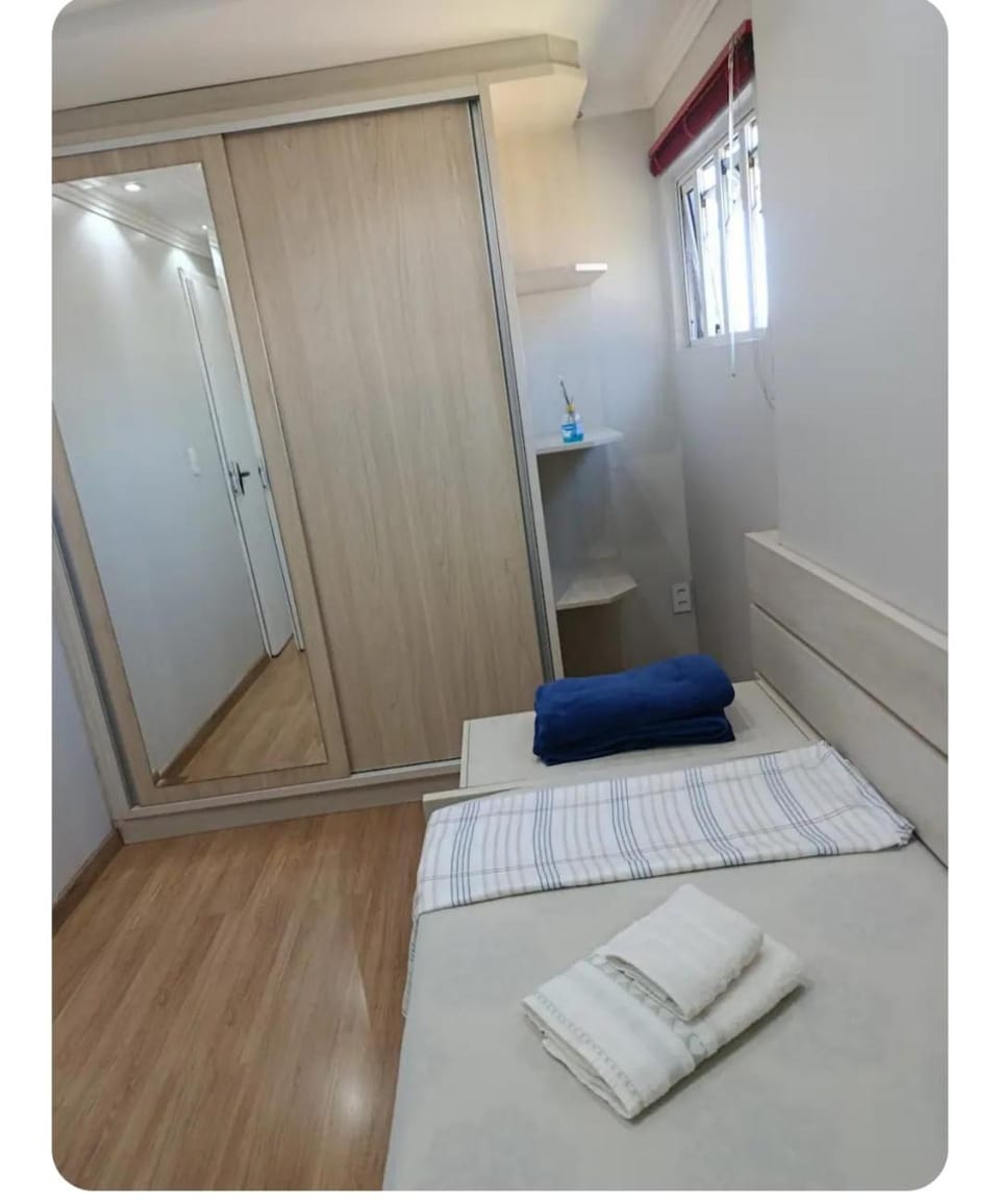 Lar doce lar, Quarto solteiro Bicama, residência Familiar Compartilhada Vacation rental in State of Santa Catarina