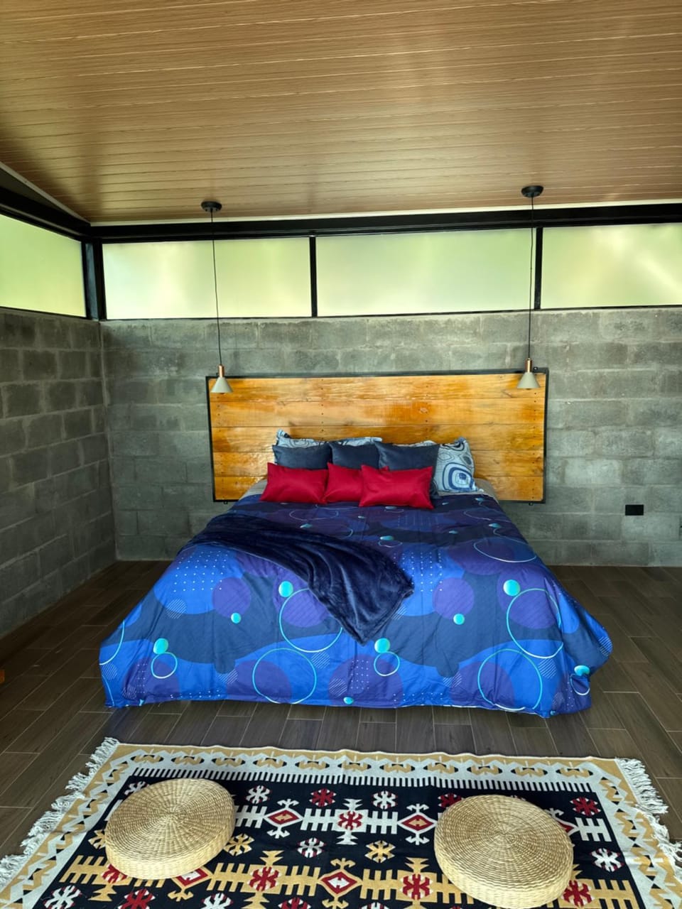Property building, Bed, Photo of the whole room, Bedroom