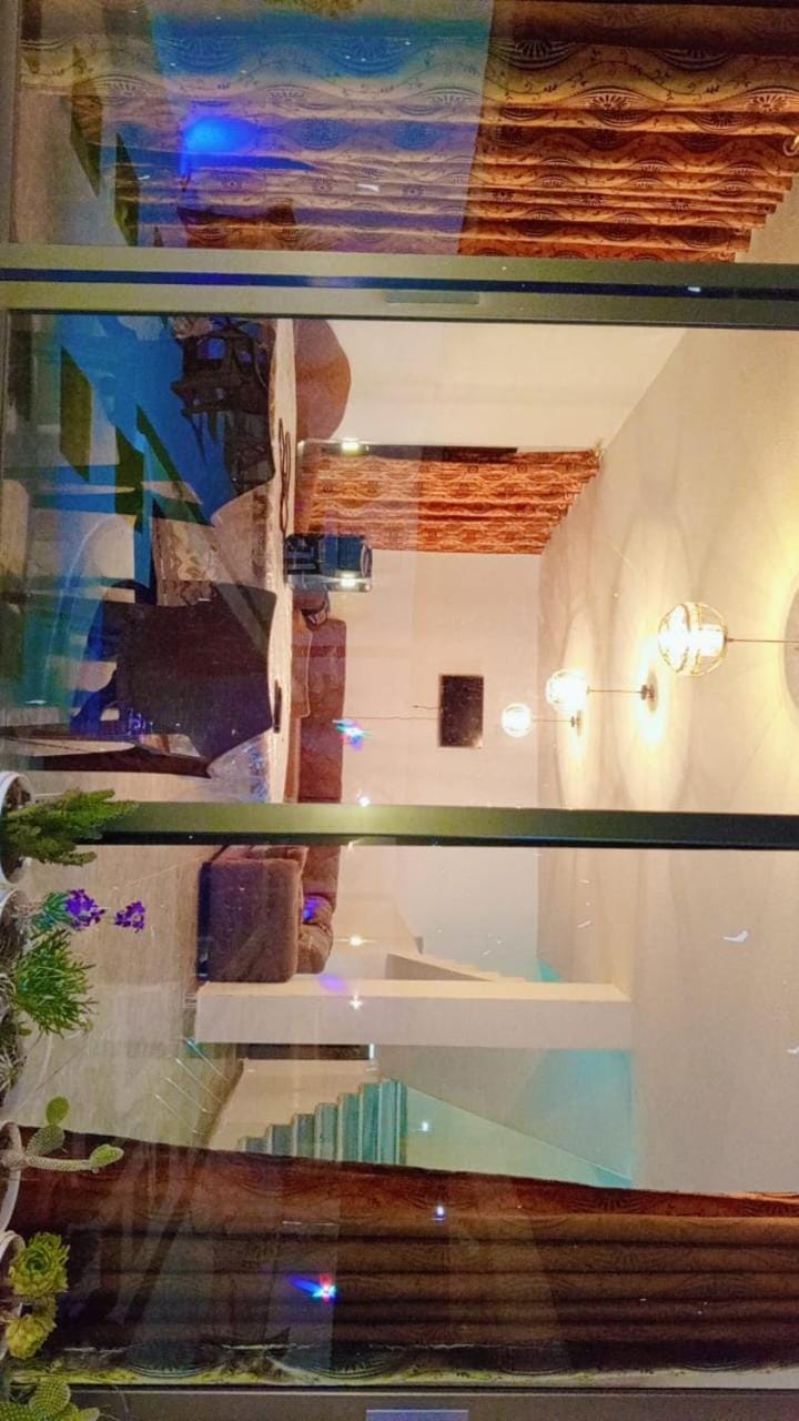 1Happy farm Chalet in Africa