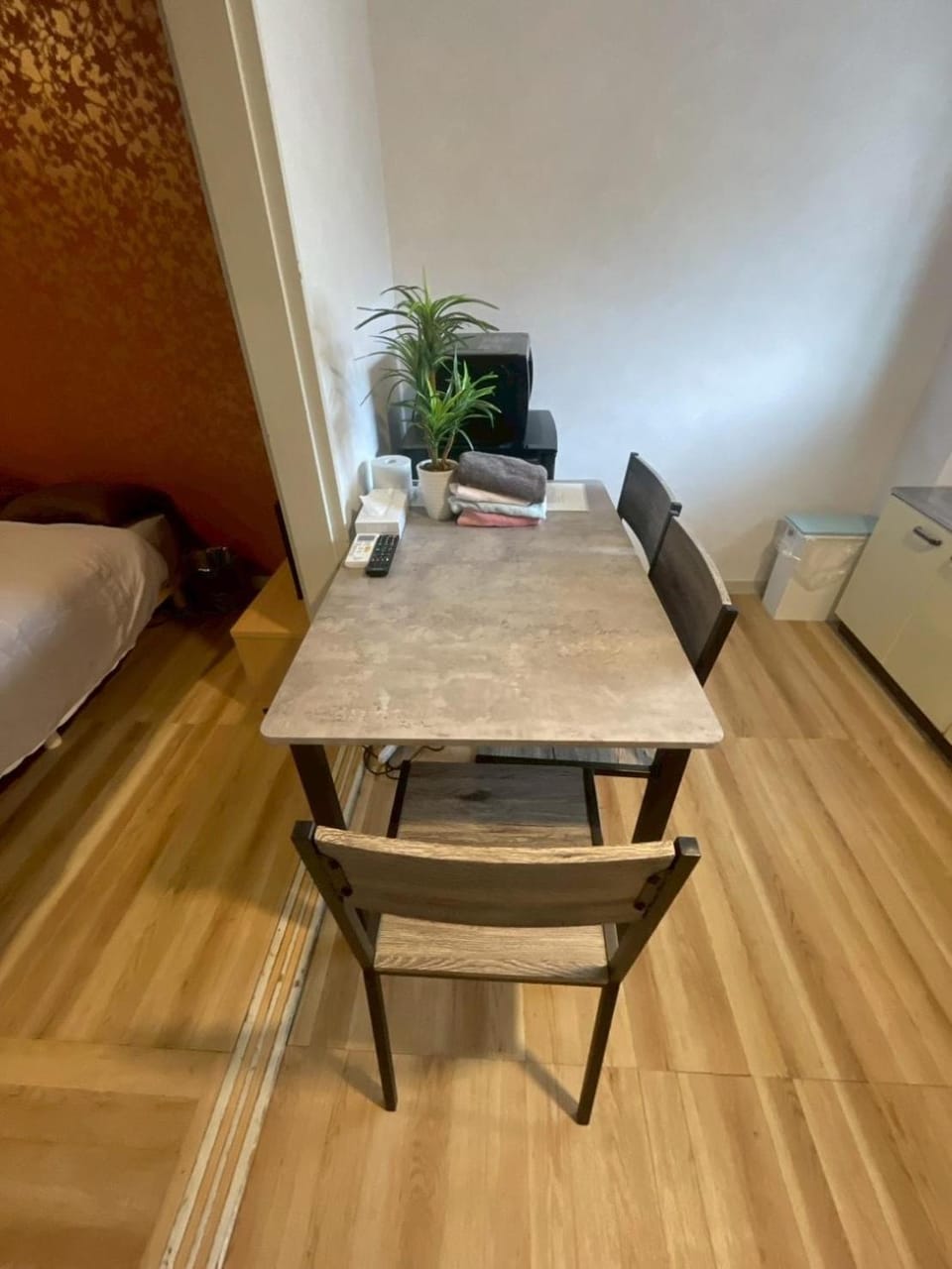 Walking distance to Shinsaibashi apt with two beds Apartment in Osaka