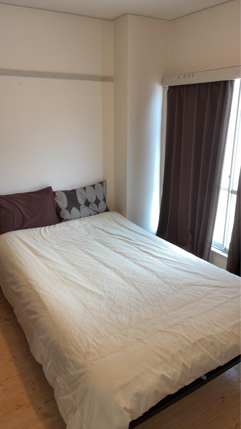 Walking distance to Shinsaibashi apt with two beds Apartment in Osaka