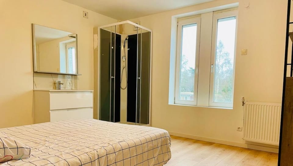 New house 4 bedrooms 8 people Free parking House in Valenciennes