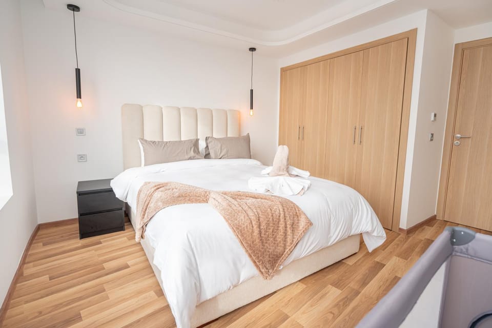 Bed, Bedroom, wardrobe