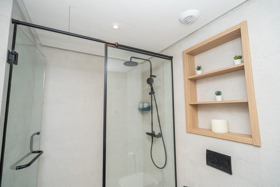 Shower, Bathroom