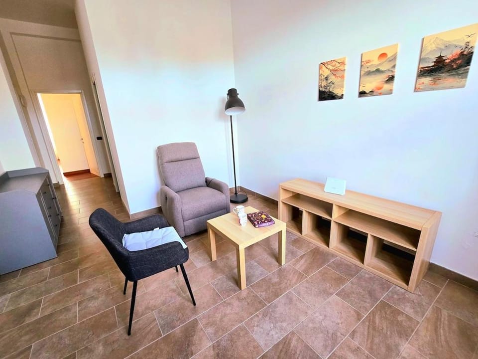 Foschina apartment parking in front of the house Apartment in Montepulciano