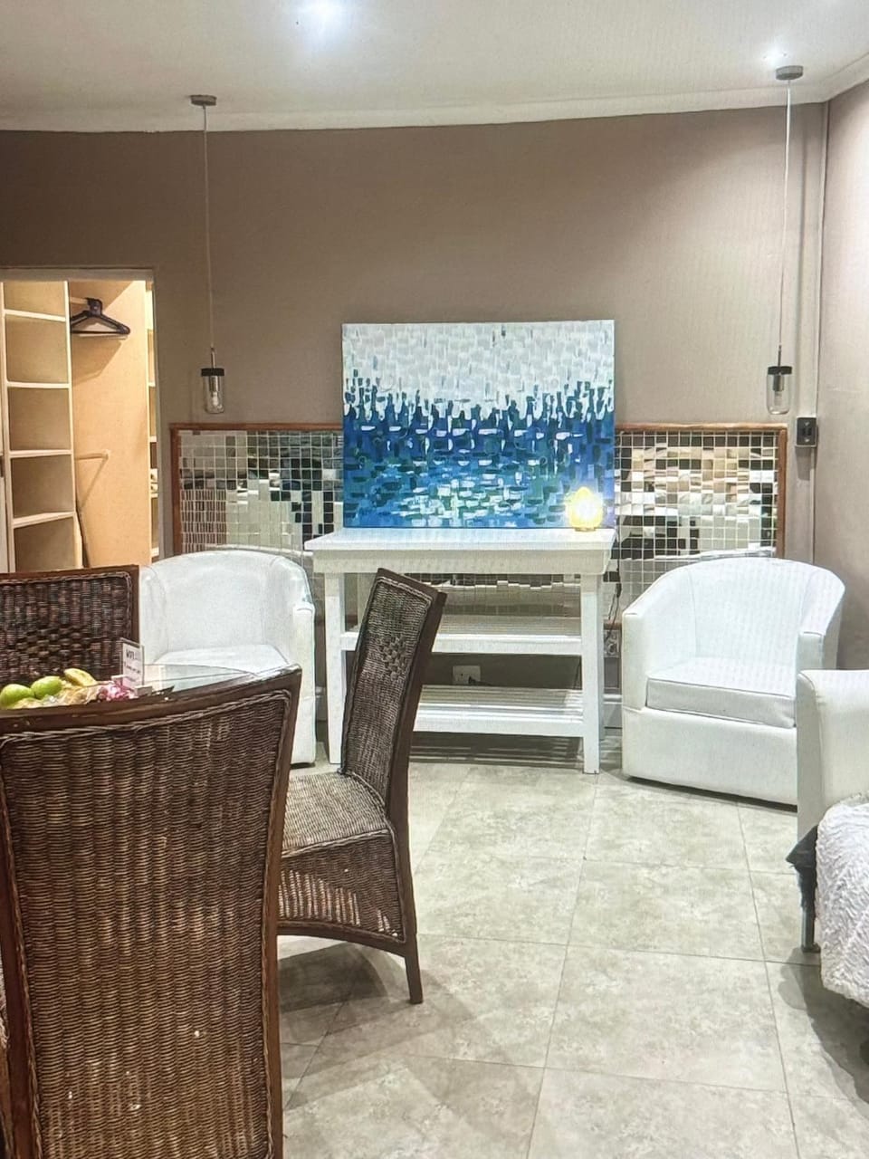 HideAway Gateway Apartment in Camps Bay