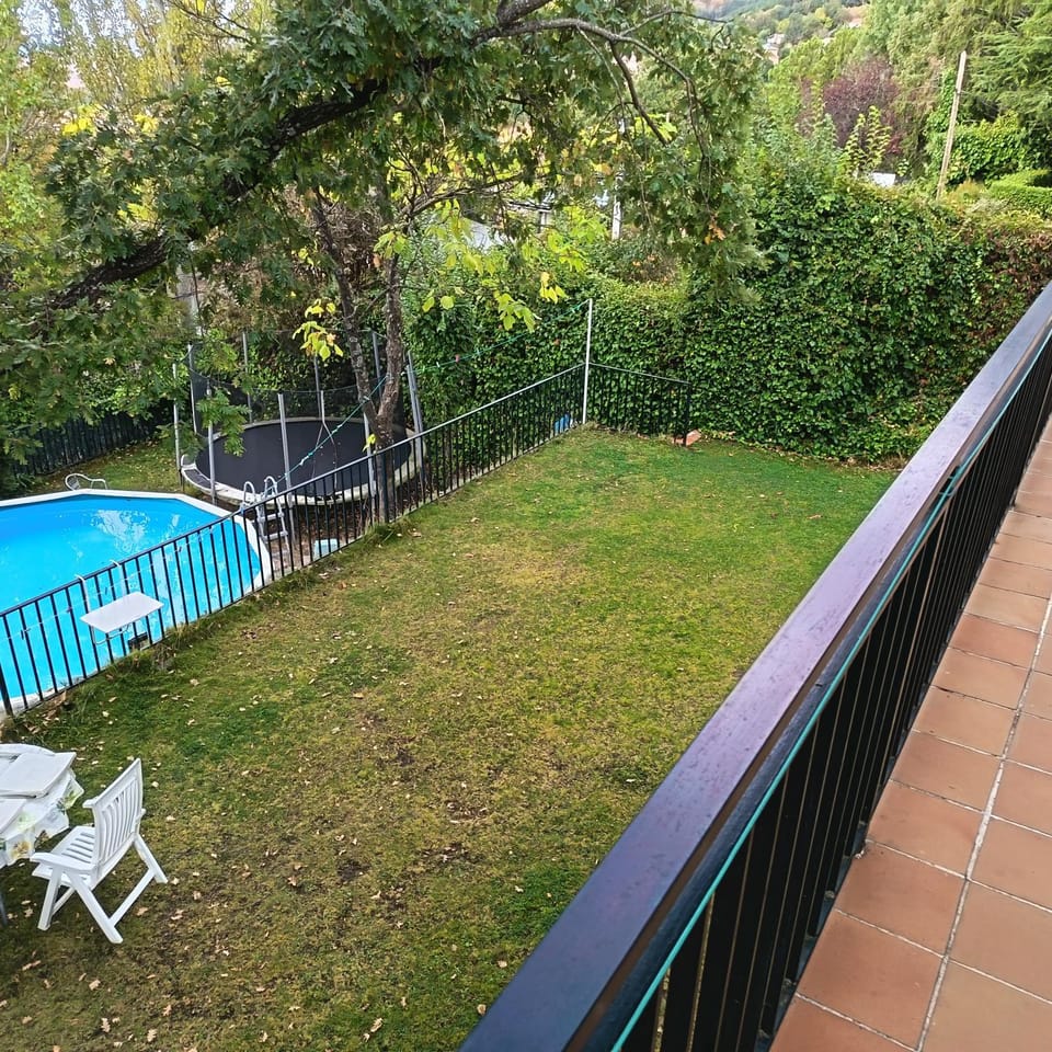 Garden, Garden, Swimming pool, Swimming pool